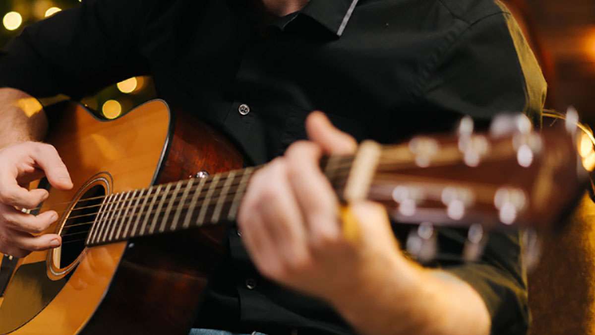 Live Guitar Encore Resort at Reunion