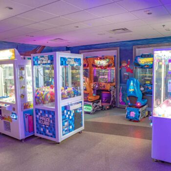 Arcade with various games and prize machines at Encore Resort at Reunion